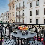 Alba appartement antibes street