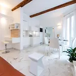 Alba appartement antibes street