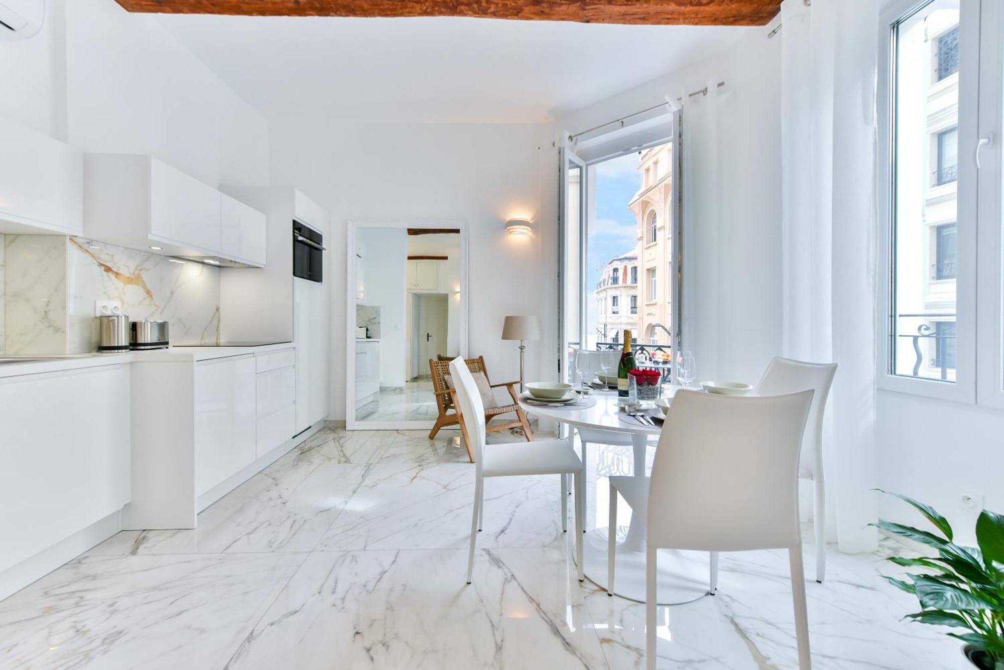Alba Antibes Street, By Welcome To Apartment Cannes